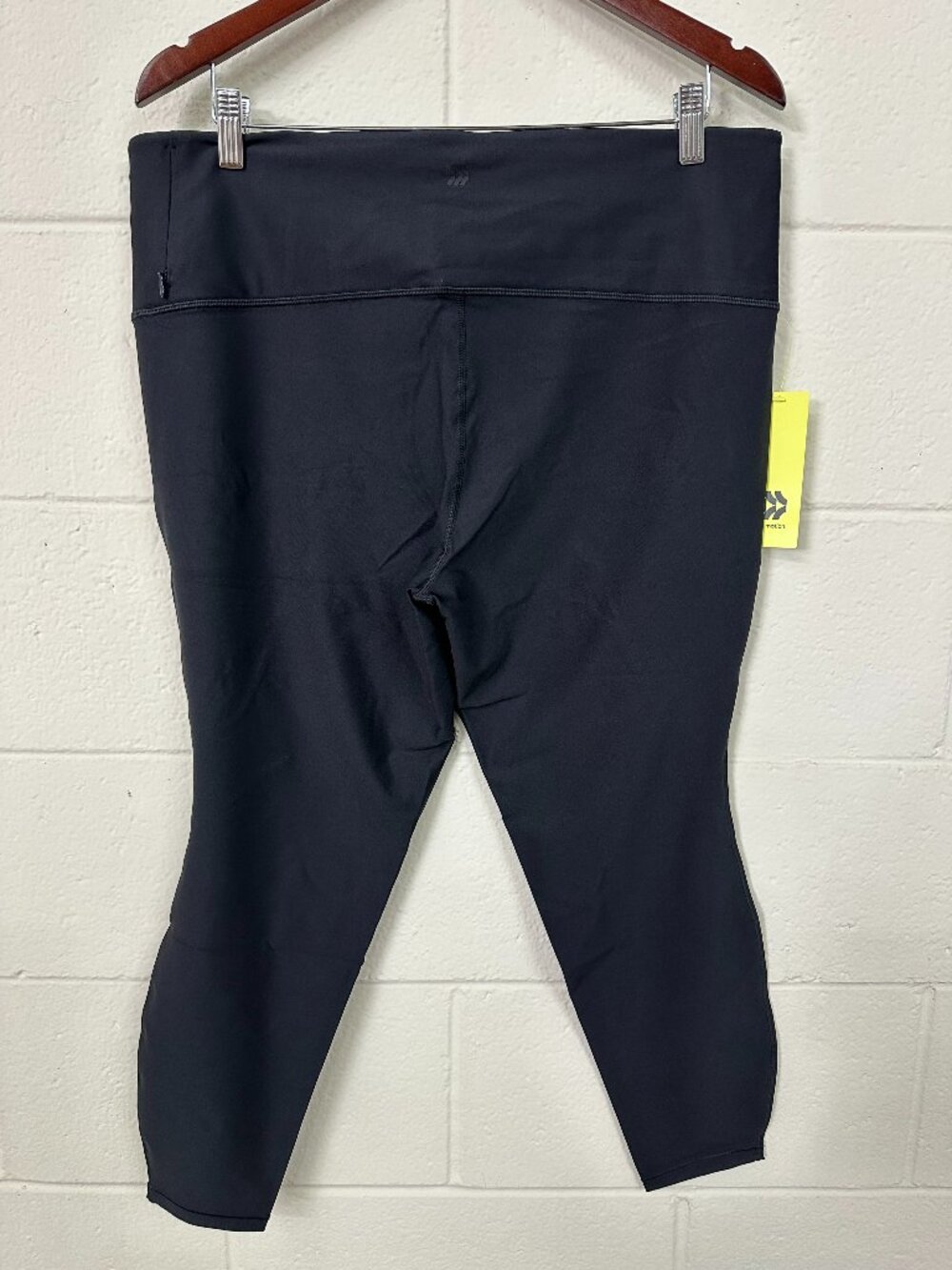NWT All in Motion Everyday Soft Ultra High Rise Leggings Black Women’s